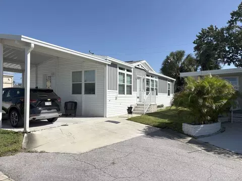 2505 E Bay Dr #68, Largo, FL 33771