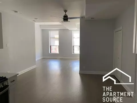 1131 W Madison St #2R, Chicago, IL 60607
