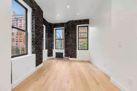 17 Prince St #15, New York, NY 10012