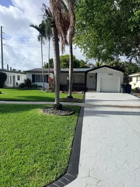 1012 NE 8th St #NA, Hallandale Beach, FL 33009