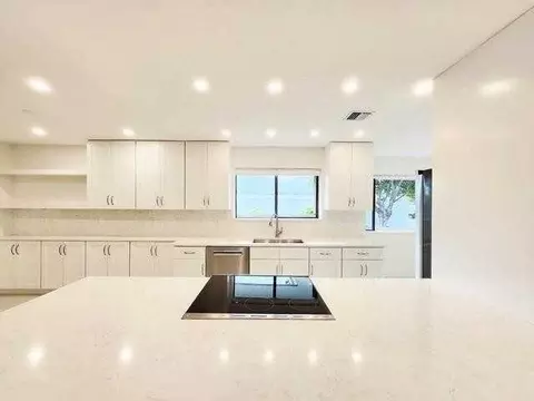30 Pelican Pointe Dr, Delray Beach, FL 33483