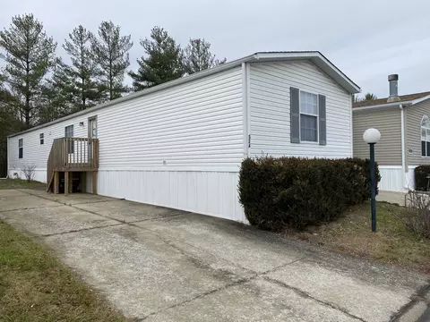 324 White Pine Blvd #35, New Albany, IN 47150