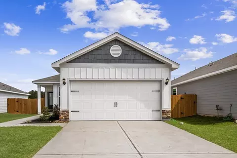 15496 Maple Terrace Dr, Conroe, TX 77303