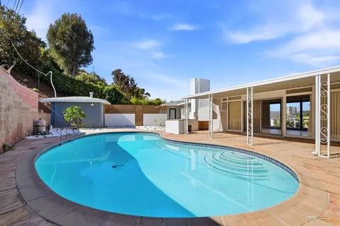 5600 Brushton St, Los Angeles, CA 90008