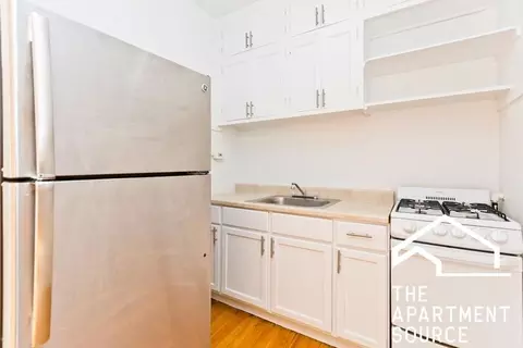 7542 Adams St #203, Forest Park, IL 60130