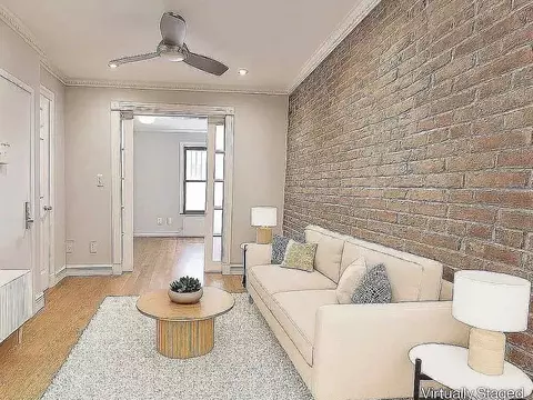 438 W 52nd St #2, New York, NY 10019