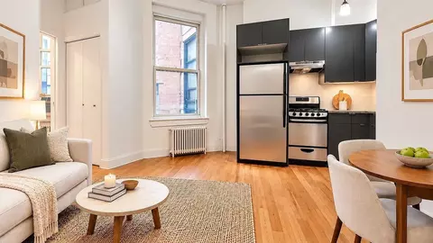 225 E 14th St #5B, New York, NY 10003