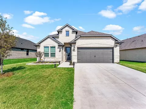 532 Torey Pines Dr, Red Oak, TX 75154
