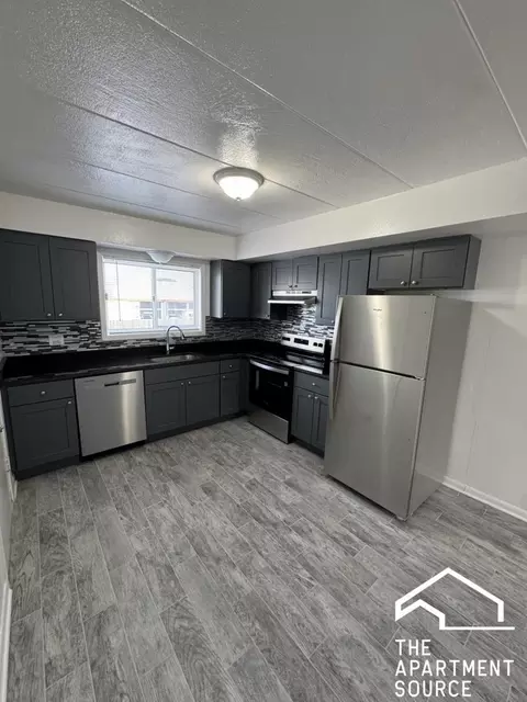 1408 Carol St #1A, Park Ridge, IL 60068
