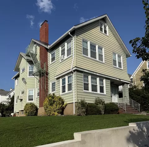 303 Laurel Pl #2, East Rutherford, NJ 07073