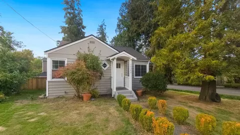 14357 36th Ave NE, Seattle, WA 98125