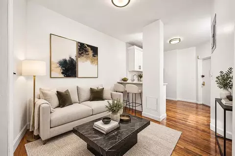 115 Perry St #6C, New York, NY 10014