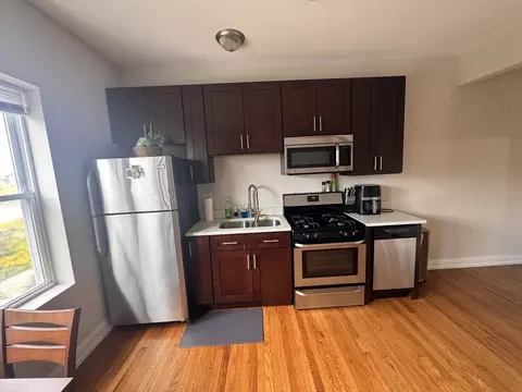 Undisclosed, Chicago, IL 60641