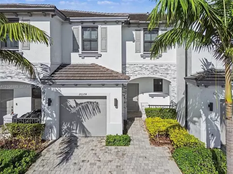 20374 NW 4th Ave, Miami Gardens, FL 33169