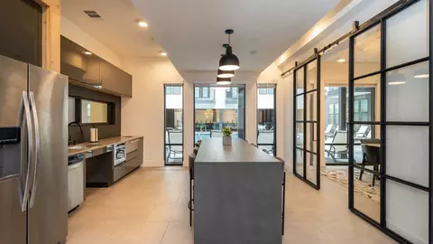 1401 Art Dilly Dr, Austin, TX 78702 photo 24