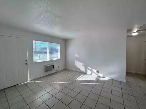 2777 Meadowview Rd, Sacramento, CA 95832
