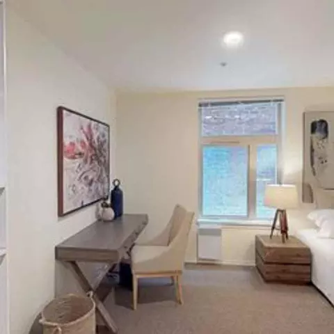 1728 Summit Ave, Seattle, WA 98122