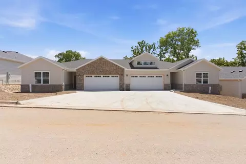 4423 S Reed Ave, Springfield, MO 65804