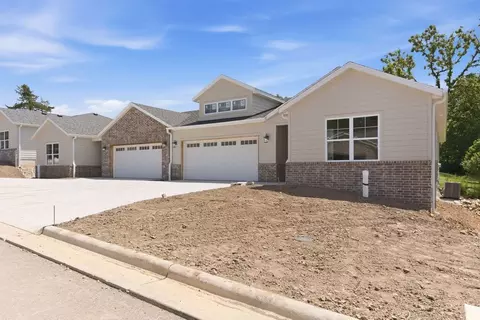 4423 S Reed Ave, Springfield, MO 65804