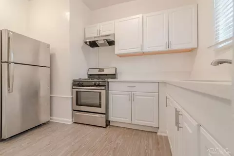 130 N Westmoreland Ave, Los Angeles, CA 90004