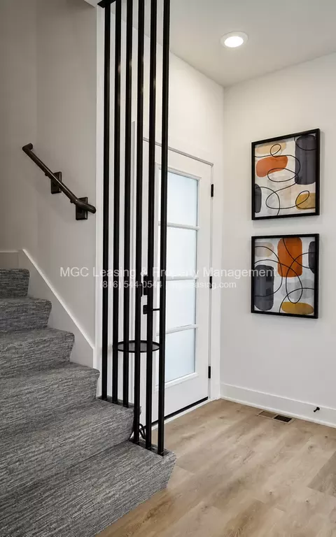 6500 Marsh Ave, Kansas City, MO 64133
