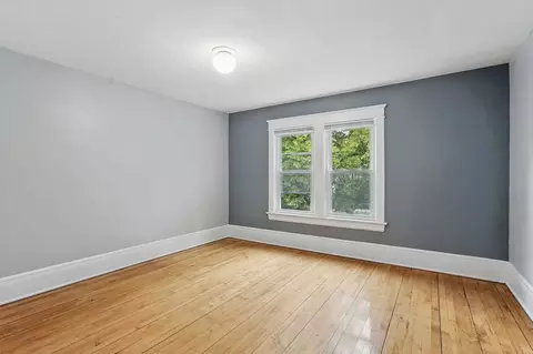 427 Dewey St, Saint Paul, MN 55104