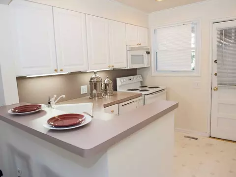 140 Hamilton Rd, Chapel Hill, NC 27517