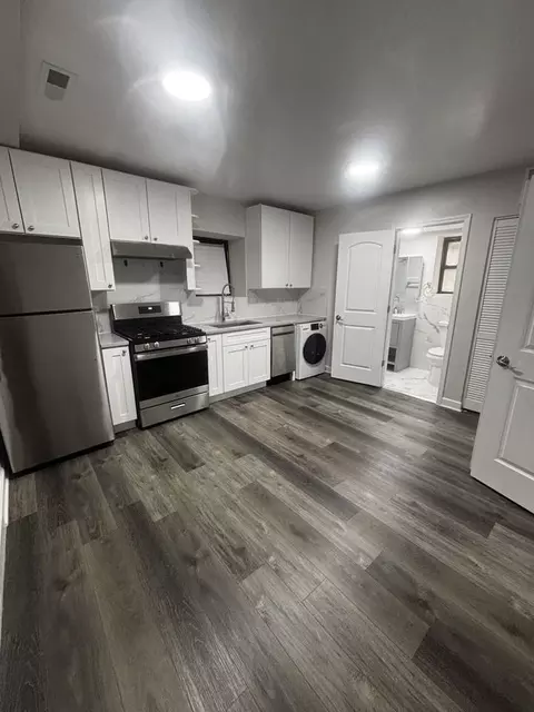 1328 W 18th Pl, Chicago, IL 60608