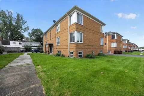 18963 Hilliard Blvd, Rocky River, OH 44116