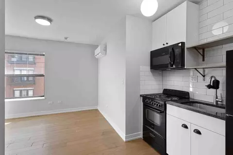 6019 N Winthrop Ave, Chicago, IL 60660