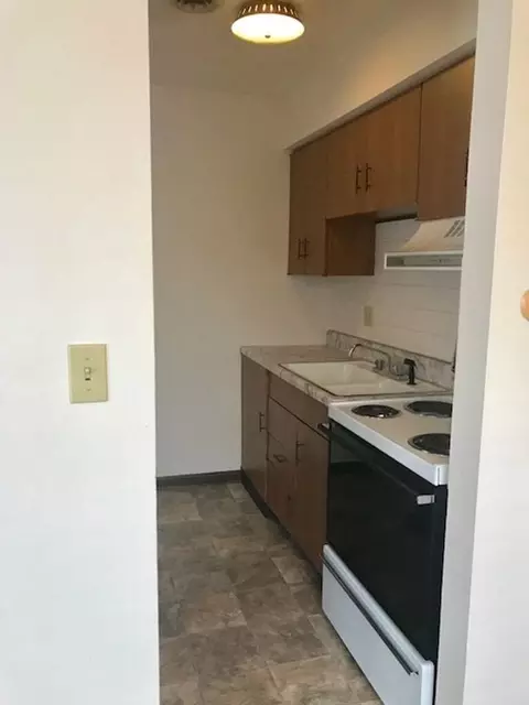 250 N East St, Plainfield, IN 46168