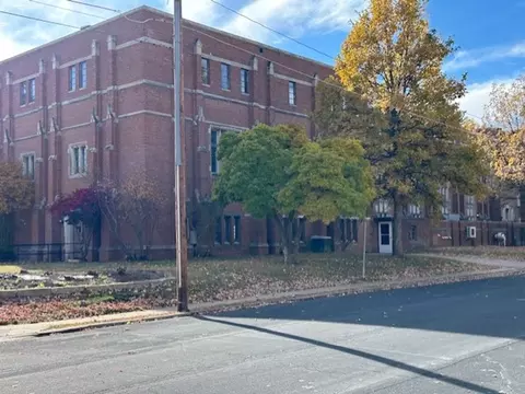 1607 W 12th St, Davenport, IA 52804