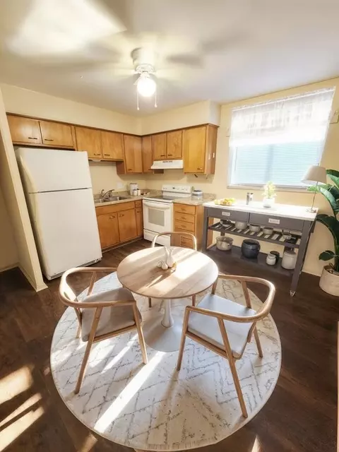 2415 Charlestown Rd #2411-2415, New Albany, IN 47150