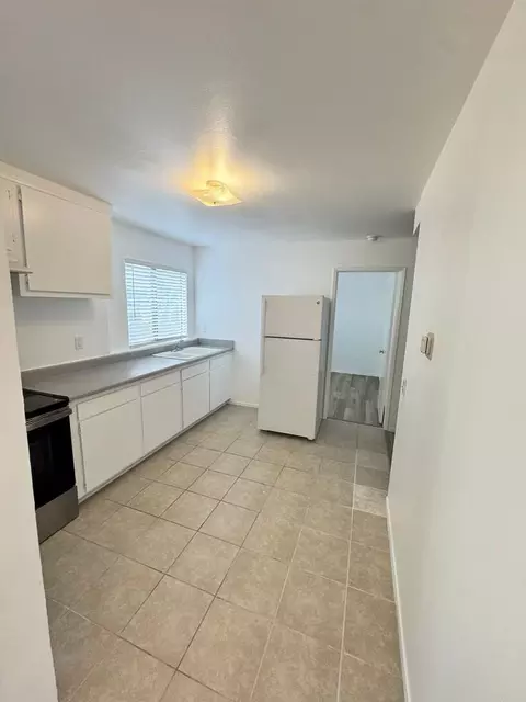 65 S Santa Cruz St, Ventura, CA 93001