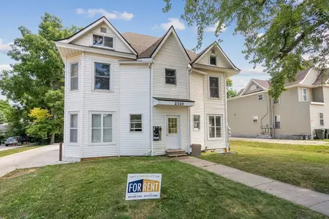 2110 College St, Cedar Falls, IA 50613