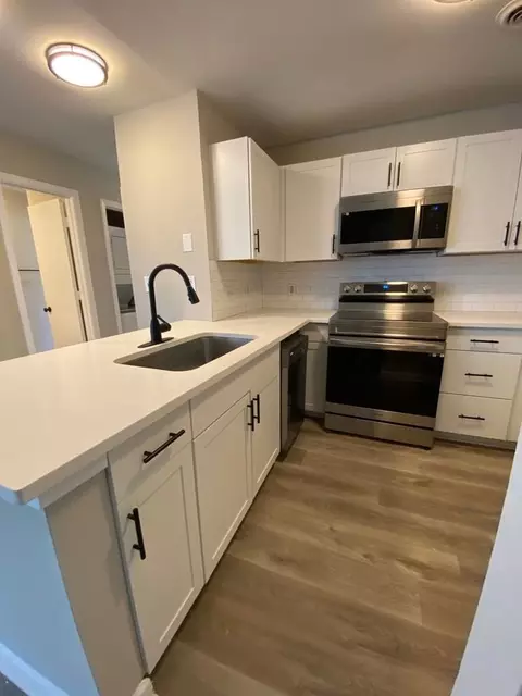 415 W 10th St, Charlotte, NC 28202