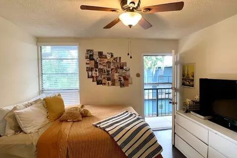1740 NW 3rd Pl, Gainesville, FL 32603