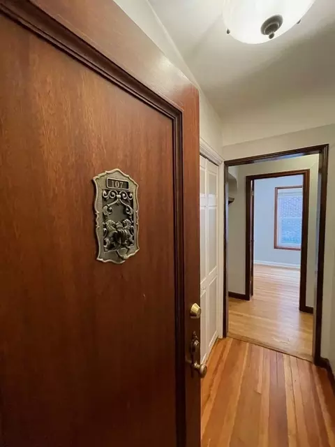 616 4th Ave W, Seattle, WA 98119
