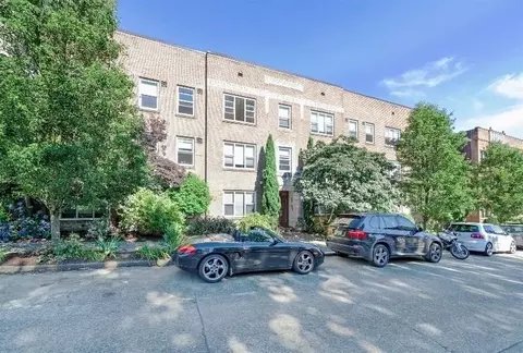 616 4th Ave W, Seattle, WA 98119