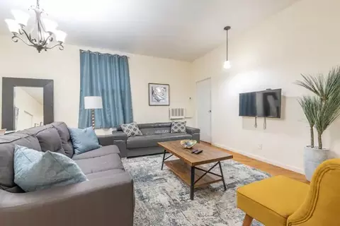 200 E 11th St, New York, NY 10003