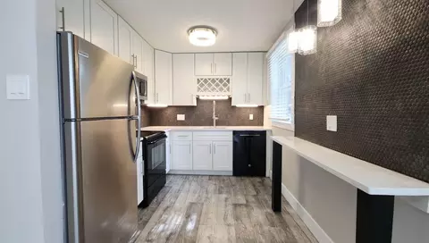 341 W Pacific Ave, Webster Groves, MO 63119