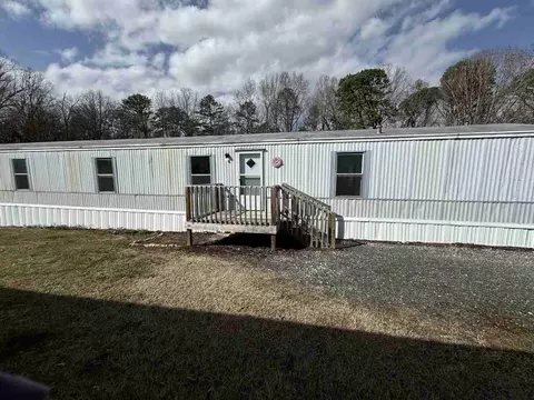 125 Mccreary Park Ln, Mount Airy, NC 27030
