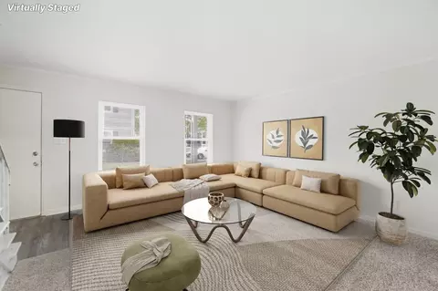 74 W Franklin St, Centerville, OH 45459
