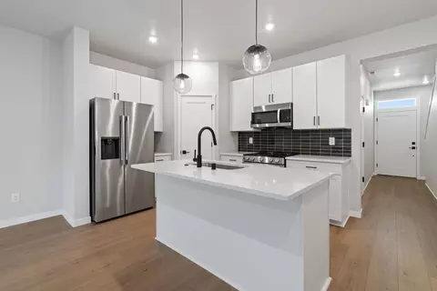 47 NE 47th Ct, Vancouver, WA 98661