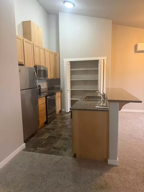 608 NE 86th St, Hazel Dell, WA 98665