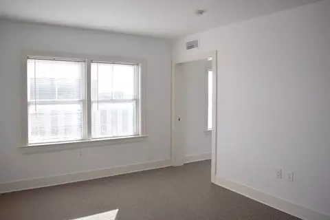 350 E Armour Blvd, Kansas City, MO 64111 photo 4
