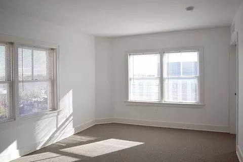 350 E Armour Blvd, Kansas City, MO 64111 photo 2