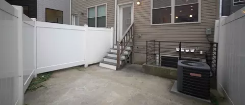 1612 Ogden St, Philadelphia, PA 19130