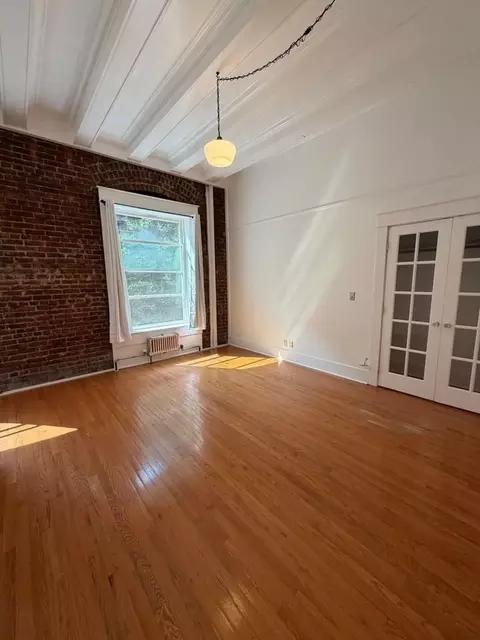 125 NW 20th Pl, Portland, OR 97209