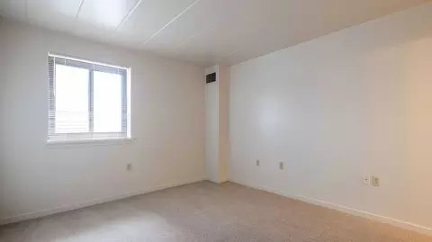 460 Washington Rd, Mt Lebanon, PA 15228